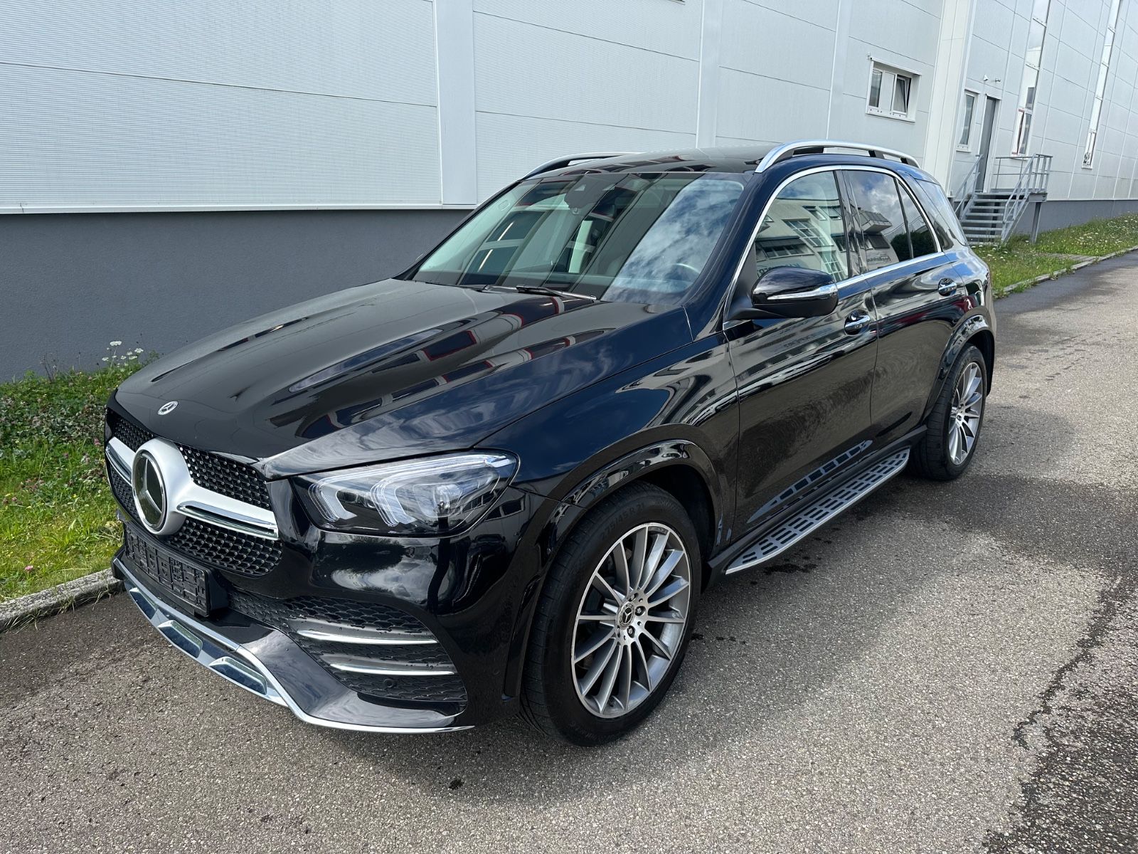 Mercedes-Benz GLE 400 d 4M*AMG*PAN*KEY*DISTR*BUR*AIRM*STHZ*21"