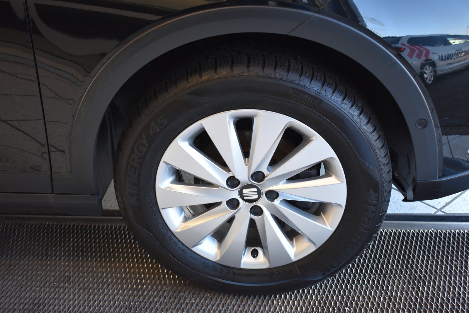 Seat Arona 1.0TSI Xcellence - Samsaru's Car Outlet