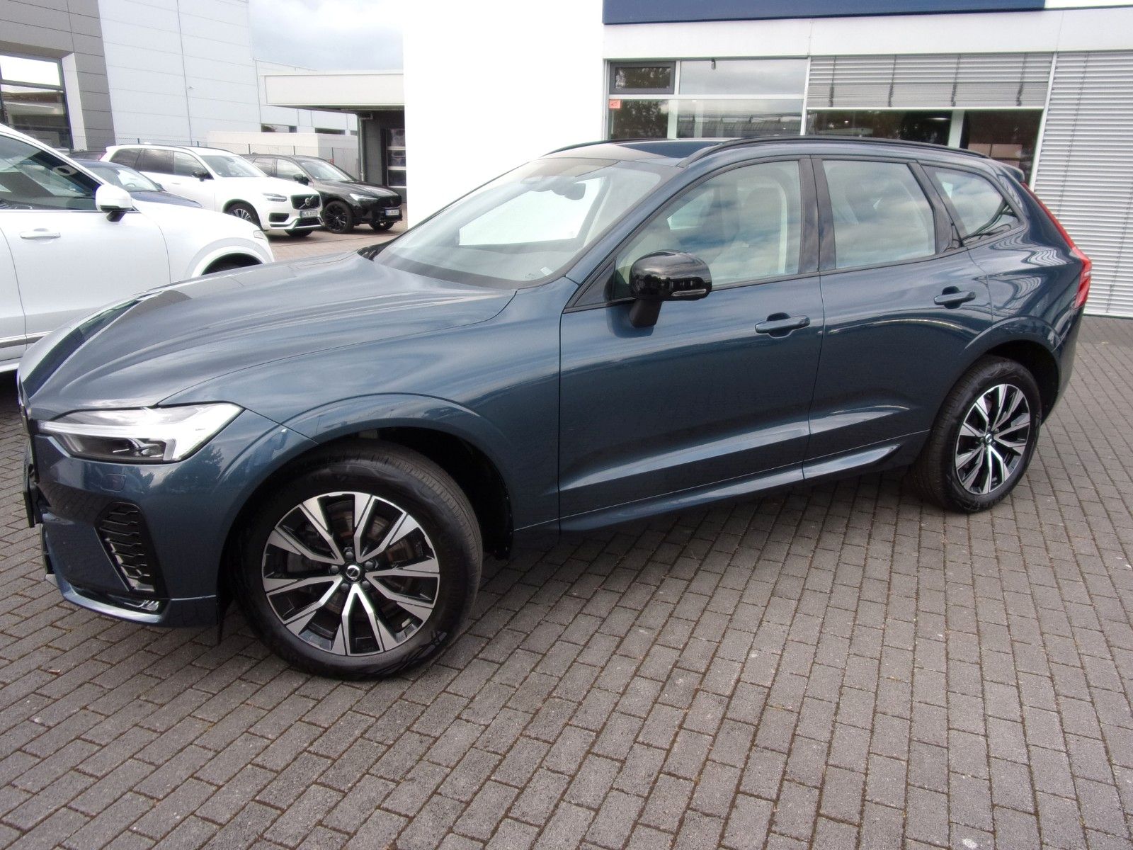 Volvo XC 60 B4 Plus Dark AWD