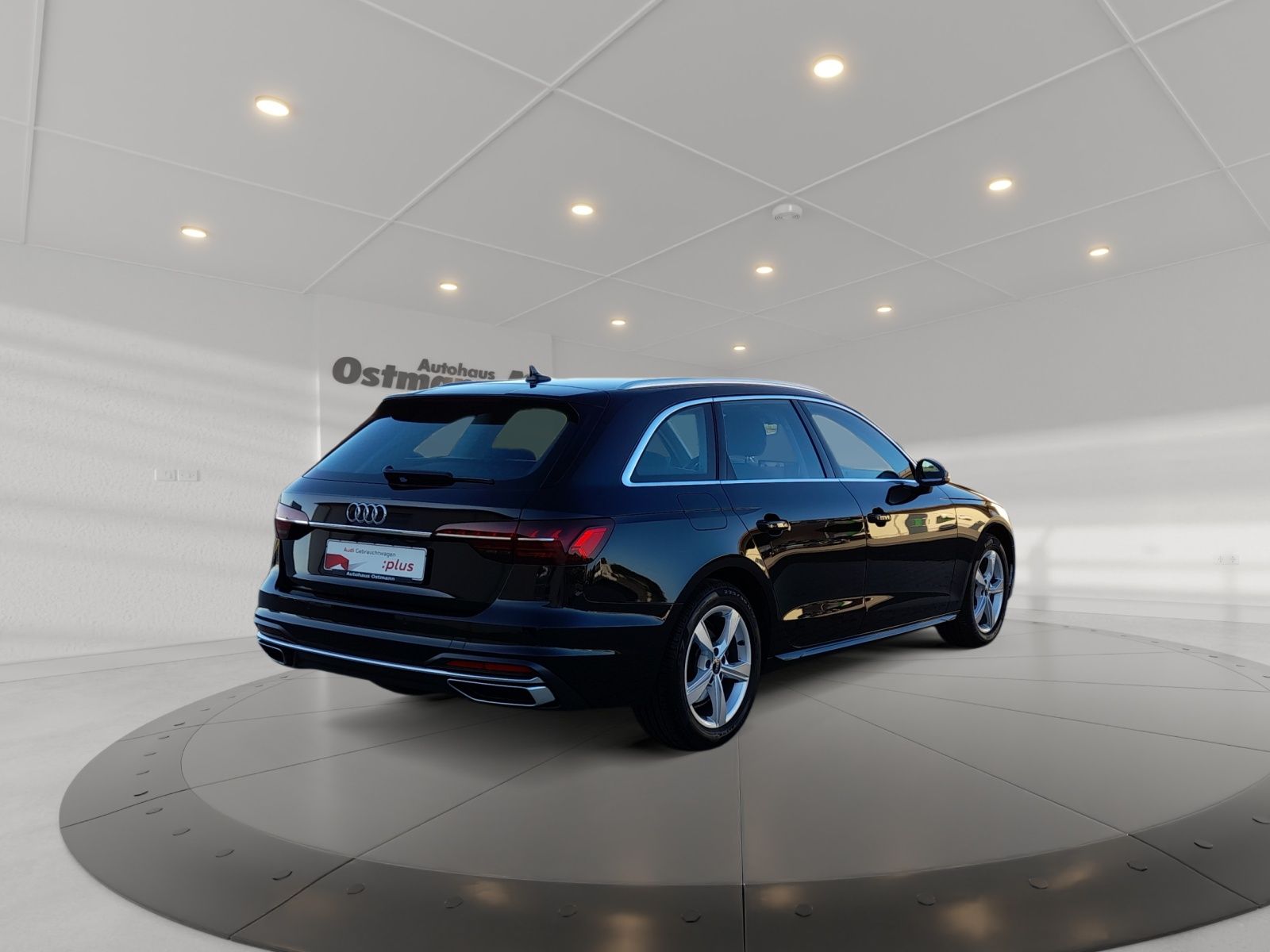Audi A4 35 2.0 TDI Avant advanced - Samsaru's Car Outlet