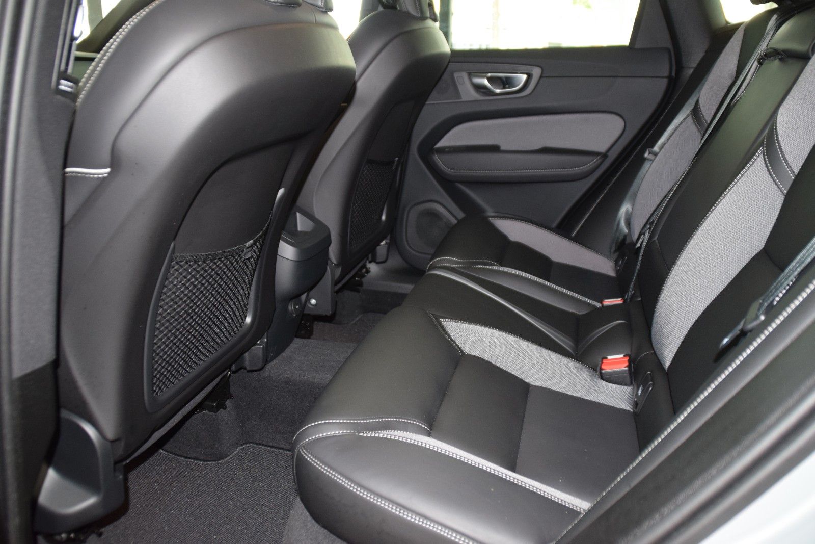 Volvo XC60 B4 D Plus Dark/Standh./21"-Alu/Harman Kardo