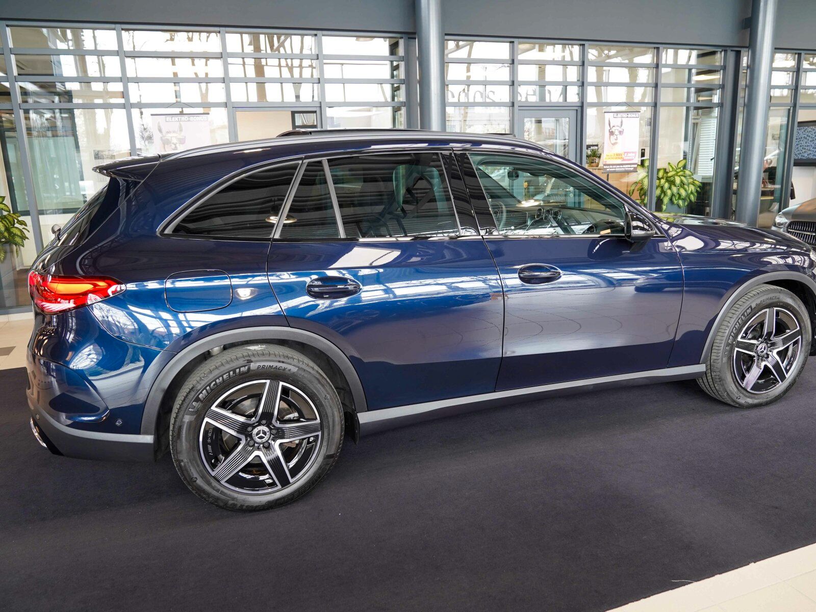 Mercedes-Benz GLC 300 d 4M AMG Line - Samsaru's Car Outlet