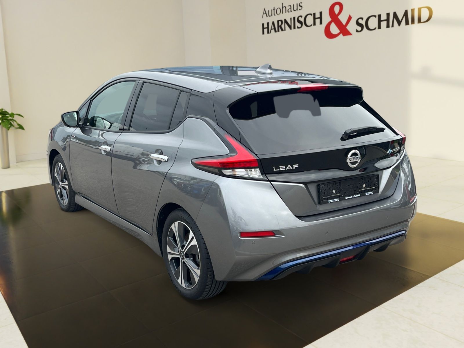 Nissan Leaf 40 kWh Autom. - N-Con. - Samsaru's Car Outlet