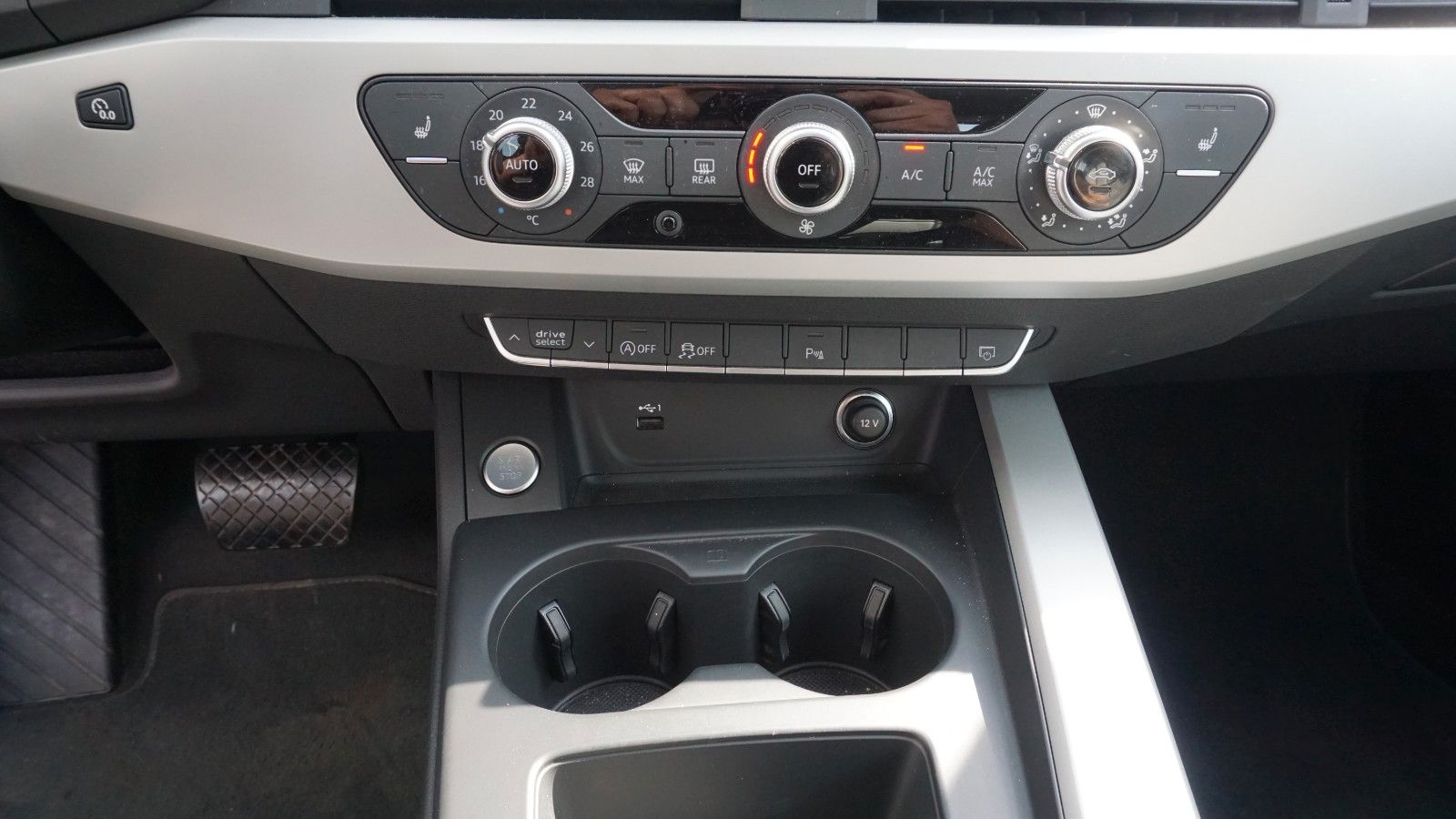 Audi A4 Avant 40 TDI Quattro Advanced - Samsaru's Car Outlet