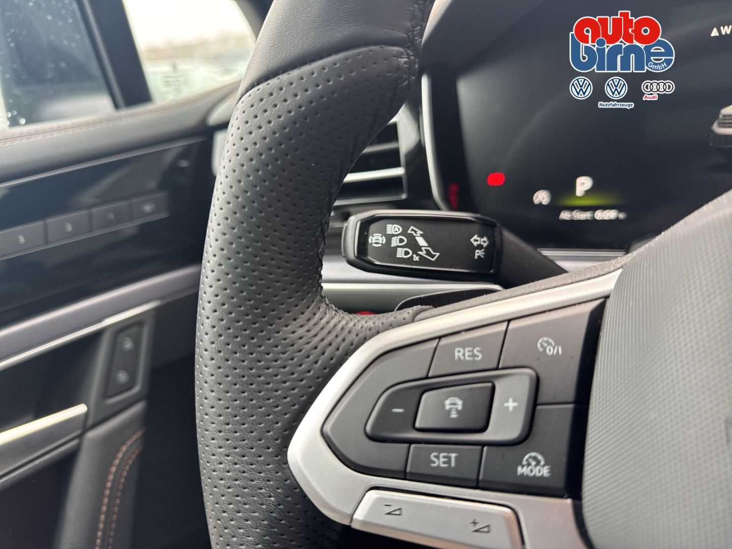 Volkswagen Touareg 3.0 V6 TDI R-Line 4Motion Sportpaket HUD