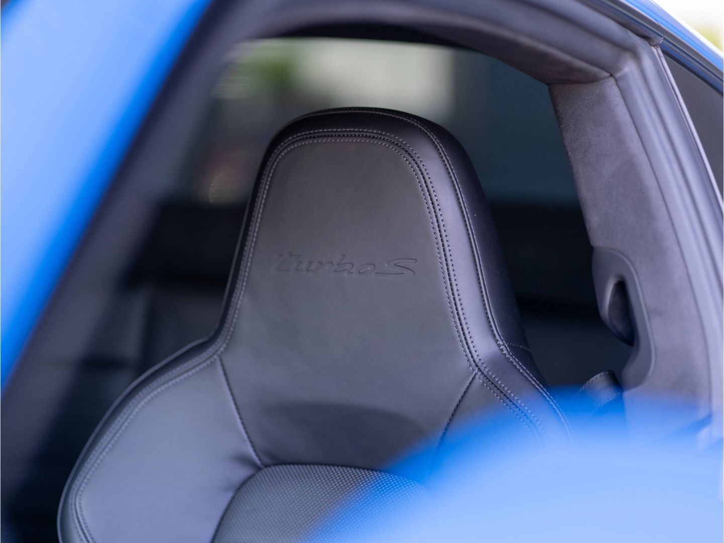 Porsche 911 Turbo S Lift PCCB Burmester InnoDrive