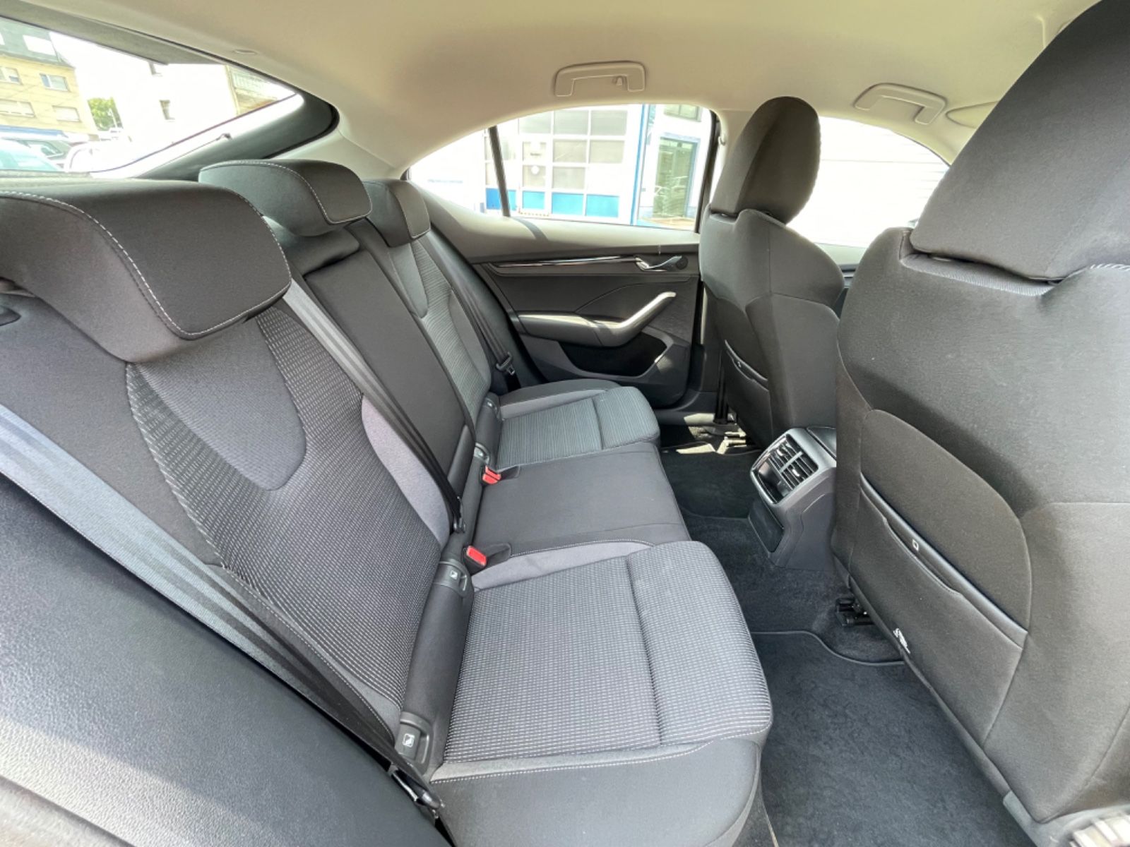 Skoda Octavia Lim. Ambition*LED*NAV*ACC*PDC*KLIMAAUTO