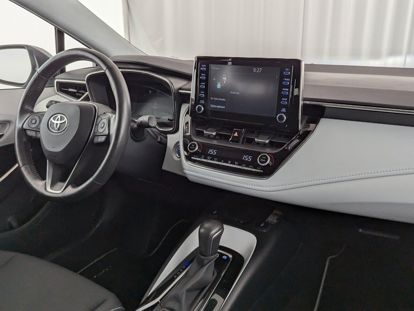Toyota Corolla 1.8 Hybrid Club - Samsaru's Car Outlet