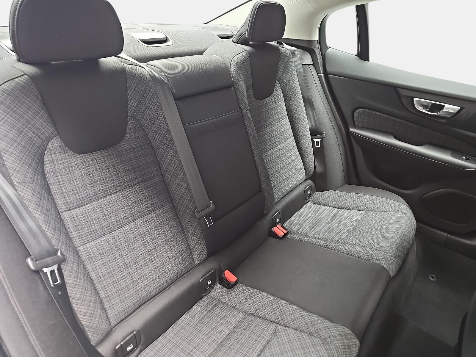 Volvo S60 B4 AUTO. CORE NAVI LED GOOGLE KAMERA LM17