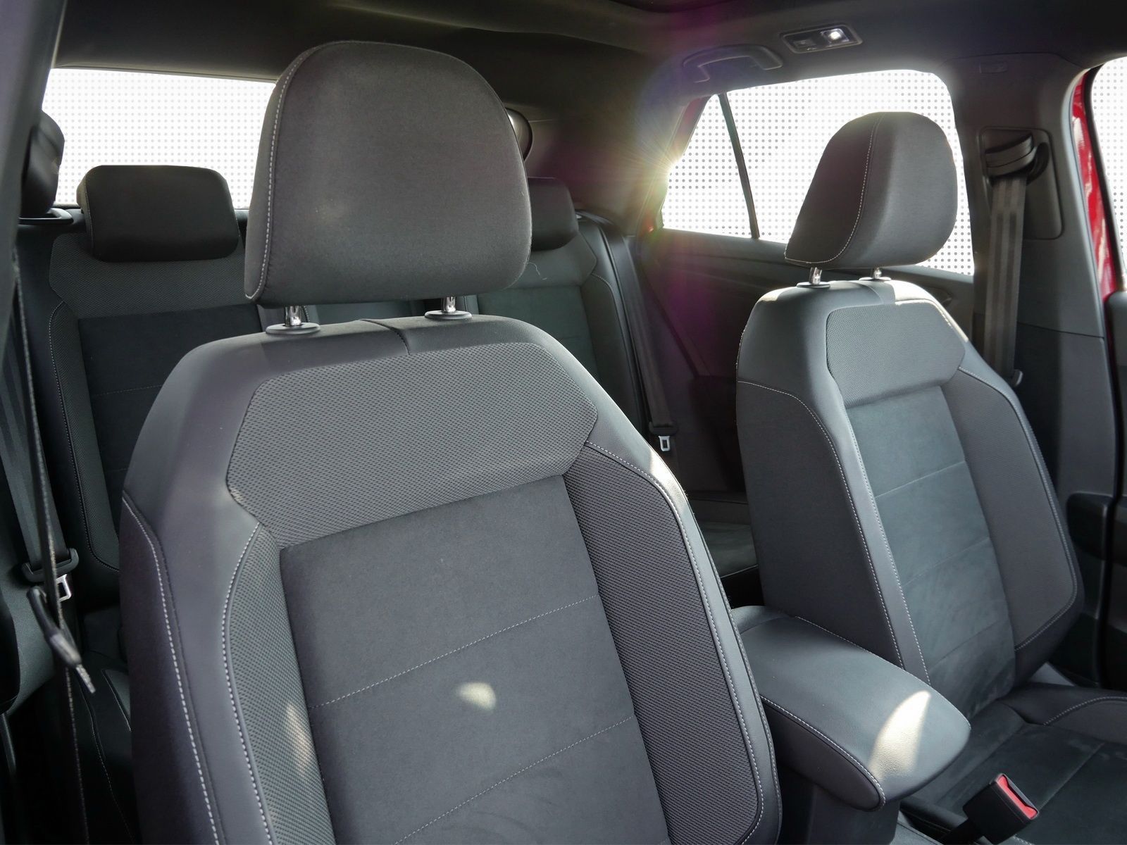 Volkswagen T-Roc R-Line 2.0 TSI 4x4 - Samsaru's Car Outlet