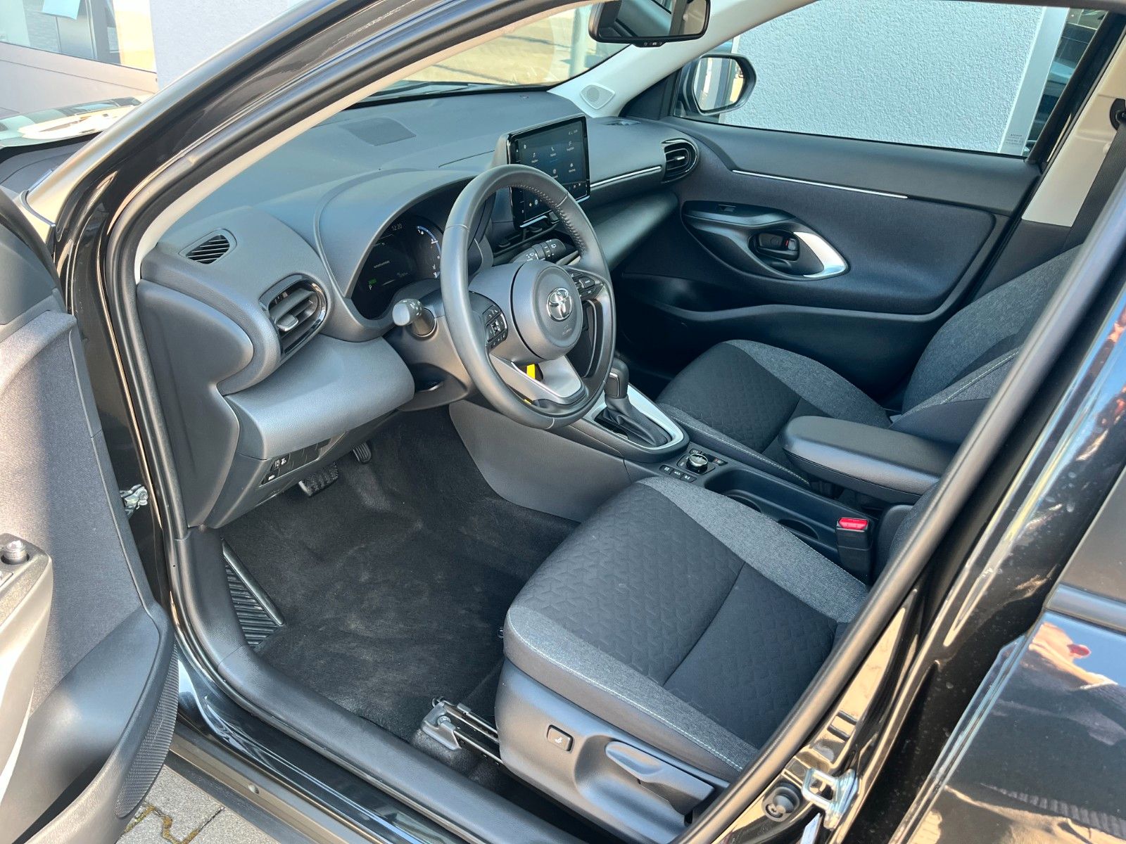 Toyota Yaris Cross 1.5l Hybrid 4x4*Kamera,SHZ,Navi