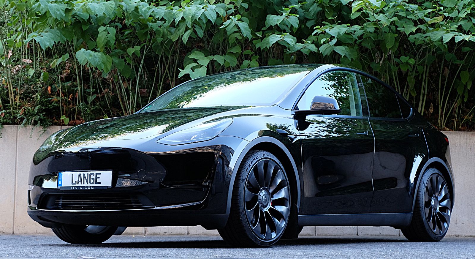 Tesla Model Y Performance Dual Motor AWD, HW4, LM 21"