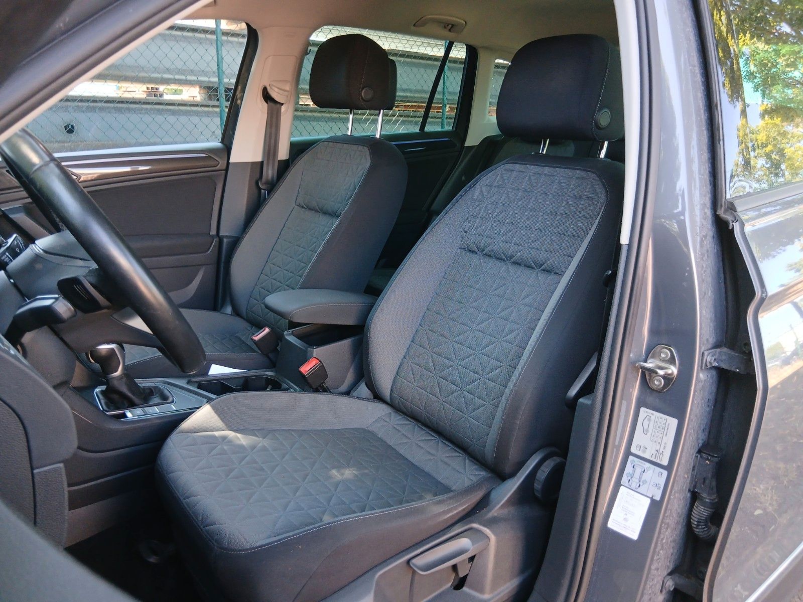 Volkswagen Tiguan Life - Samsaru's Car Outlet