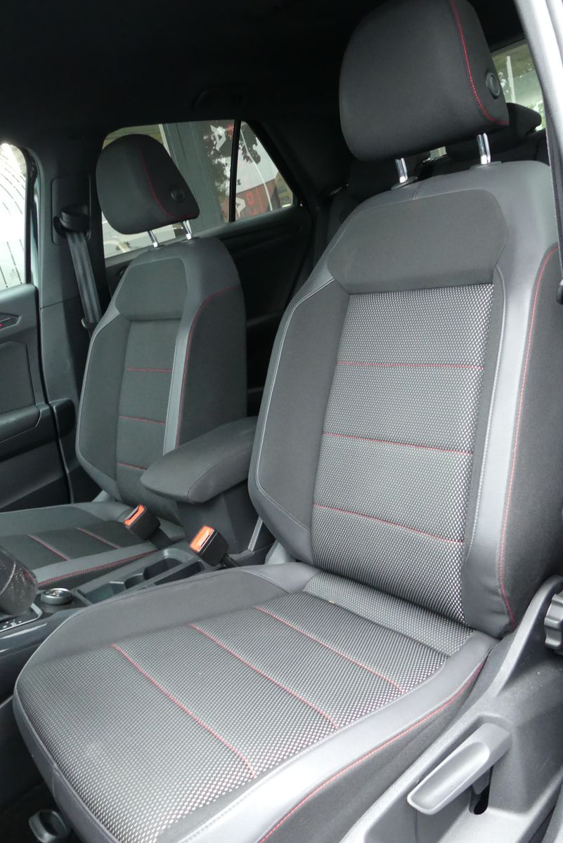 Volkswagen T-Roc Sport 4Motion - Samsaru's Car Outlet