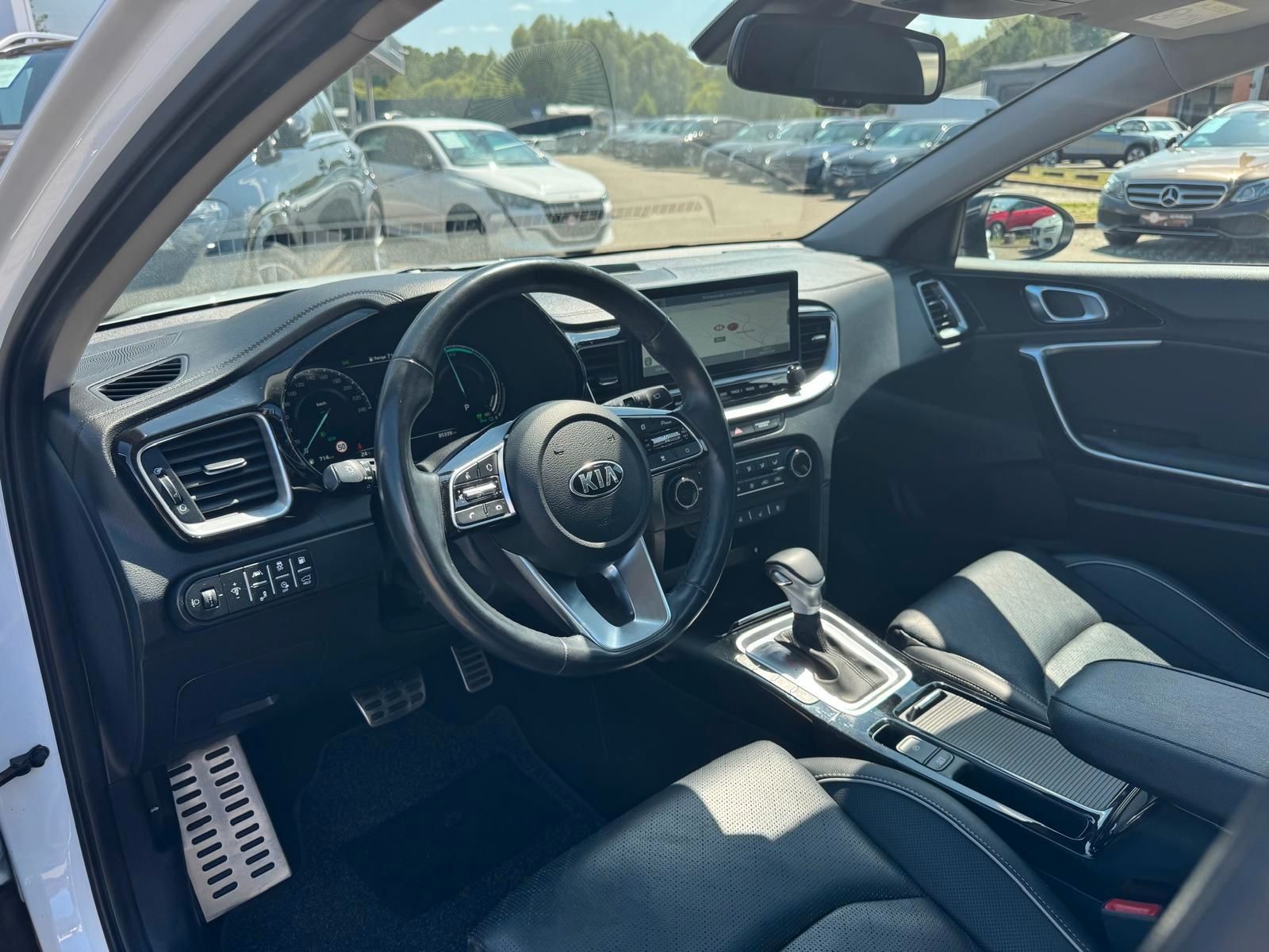 Kia XCeed 1.6 Plug-in Hybrid Platinum Edition - Samsaru's Car Outlet