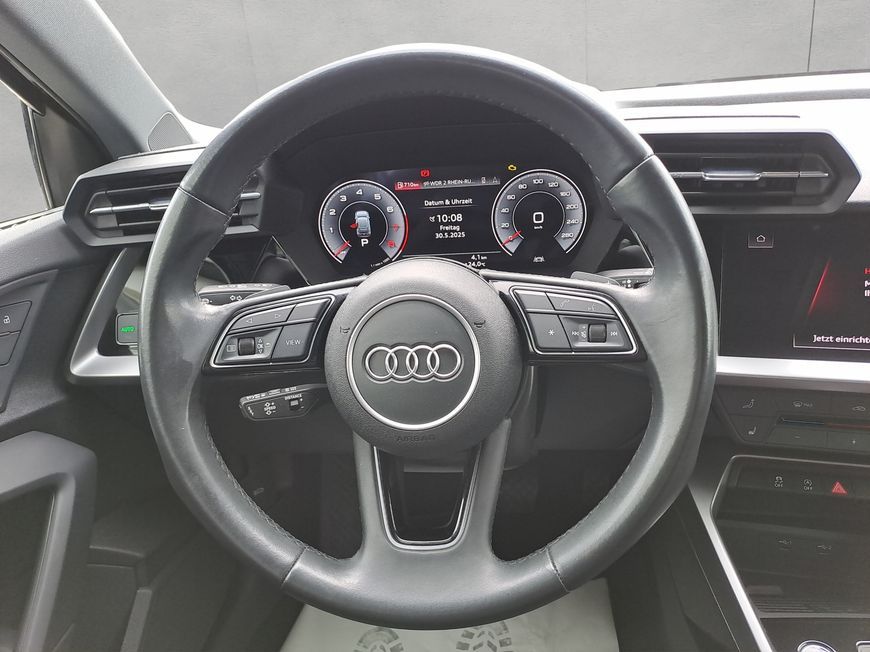 Audi A3 35 TFSI Sportback S tronic S line Navi * LED