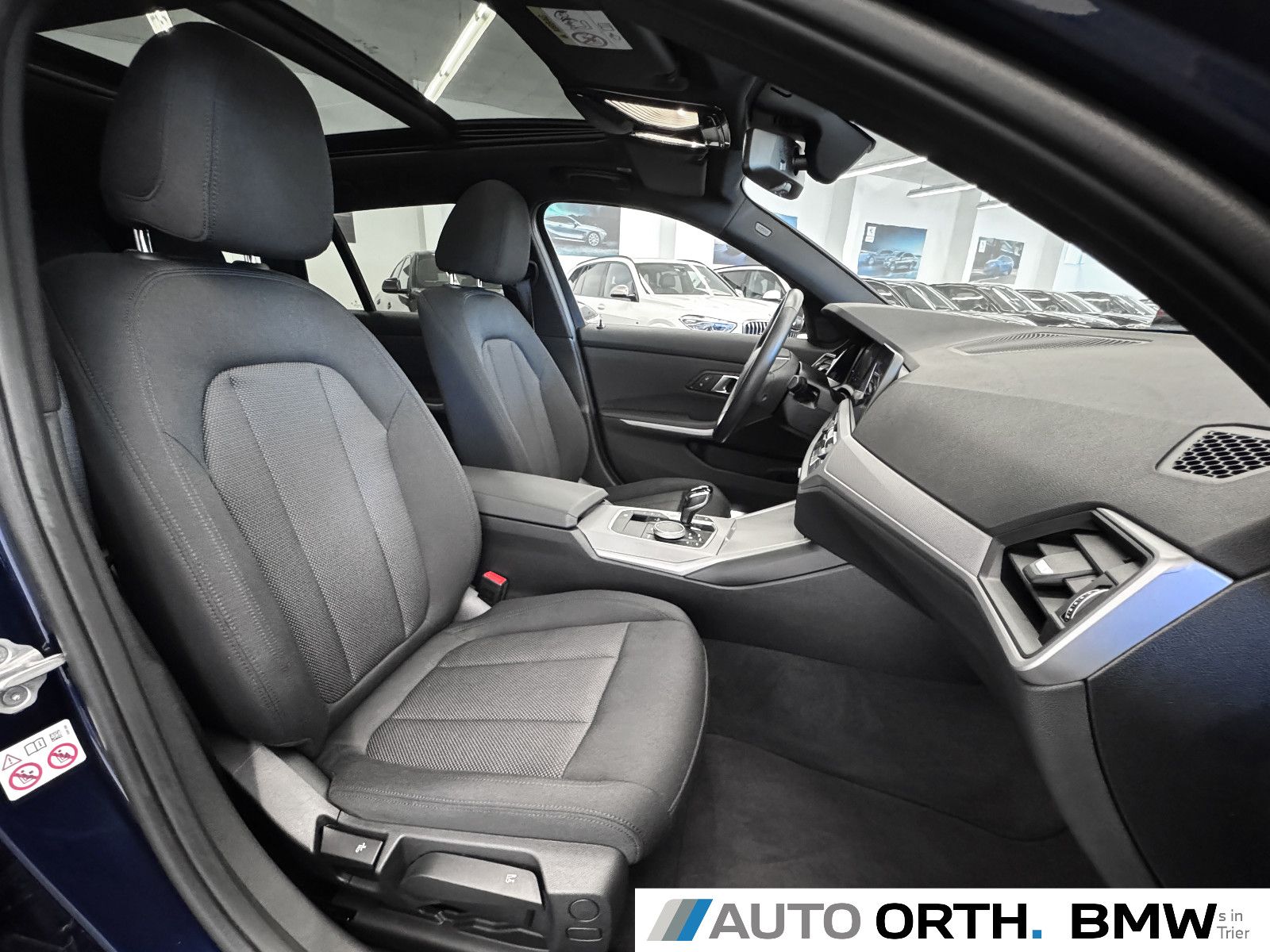 BMW 320d Touring AUTOM. LC-PROF - Samsaru's Car Outlet