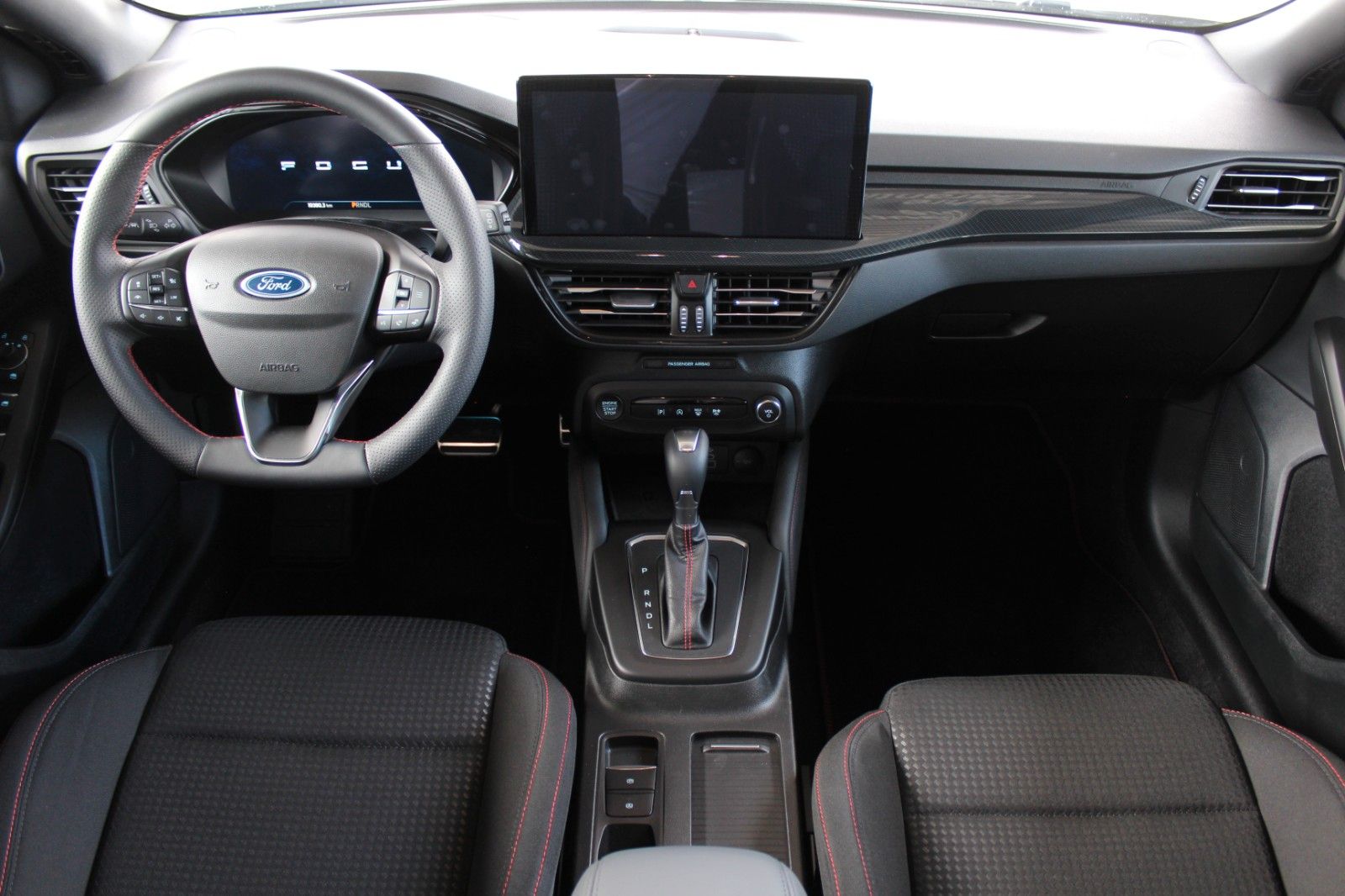 Ford Focus ST-Line X 1,0EcoBoost*Automatik*Pano*ACC*