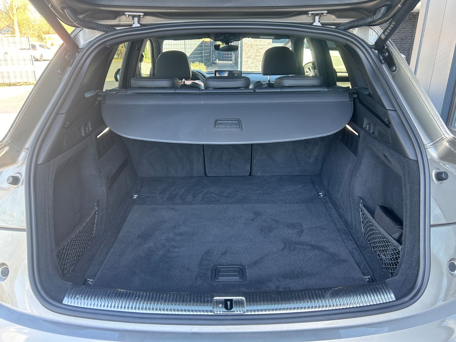 Audi Q5 40 TDI quattro S line - Samsaru's Car Outlet