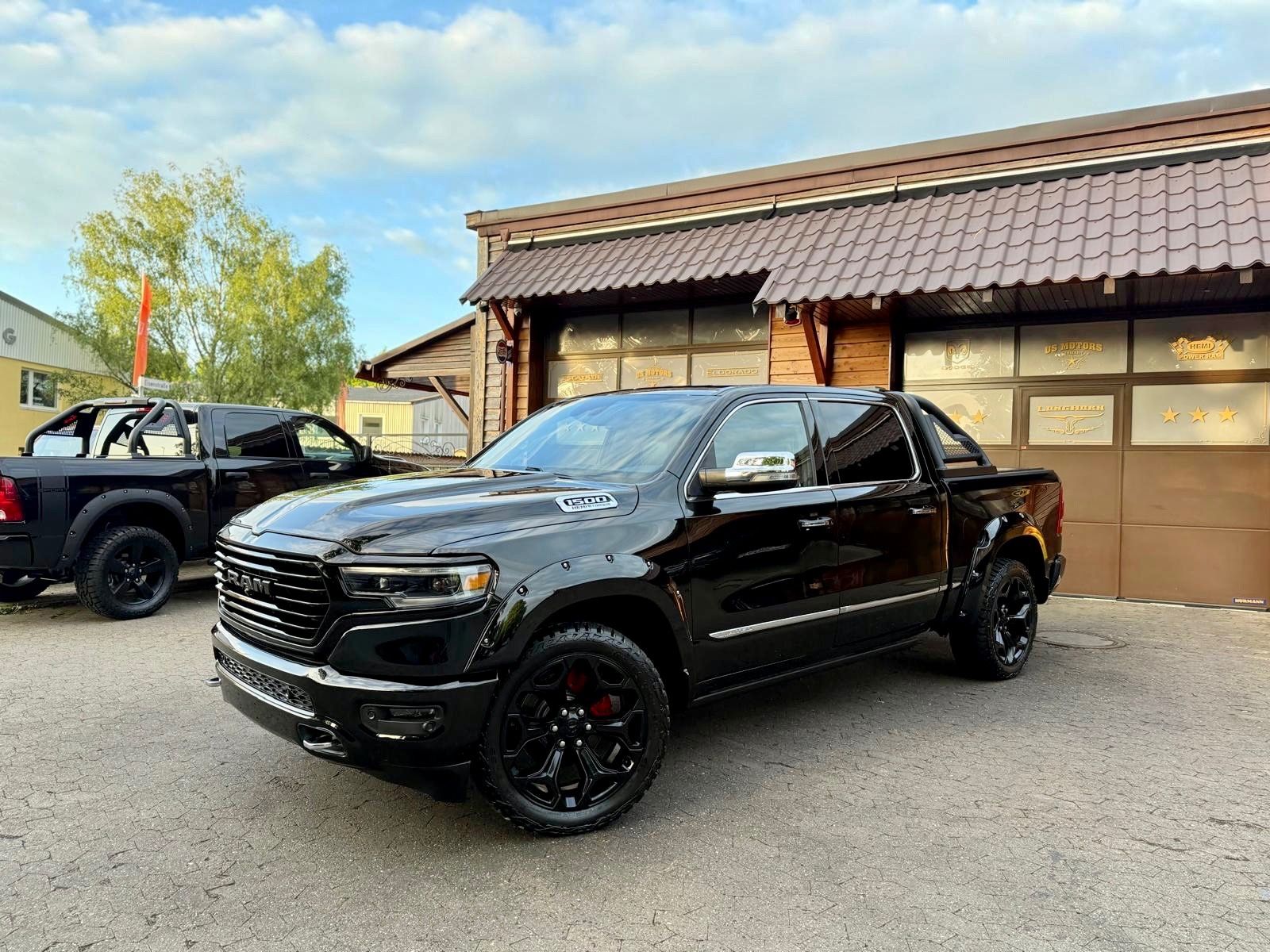 Dodge LIMITED*LUFT*360KAMERA*LPG*OFFROAD*BÜGEL*AHK*NAV