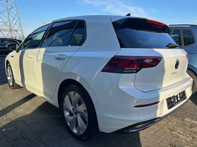 Volkswagen Golf VIII 1.5 eTSI Style - Samsaru's Car Outlet