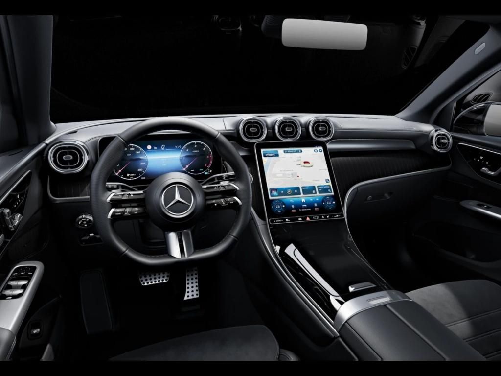 Mercedes-Benz GLC 300 d 4M AMG+AMBIENTE+DISTRO+MEMORY+NIGHTP.