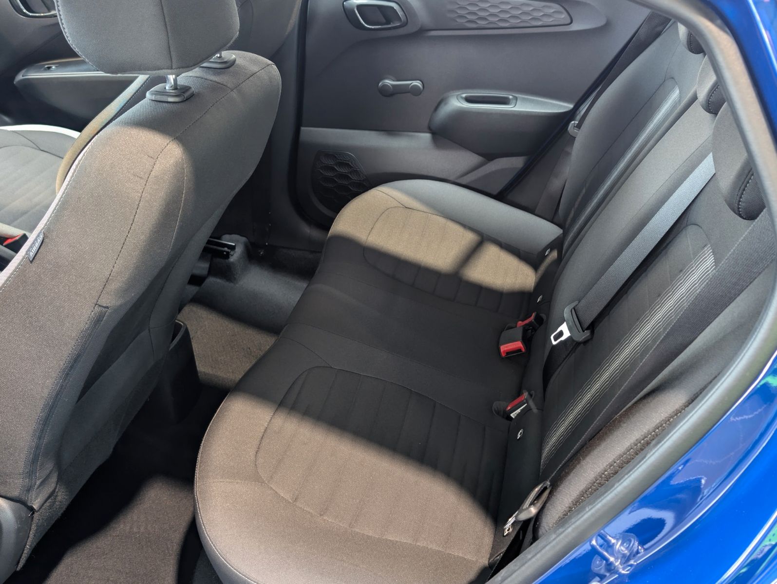 Hyundai i10 Trend - Samsaru's Car Outlet