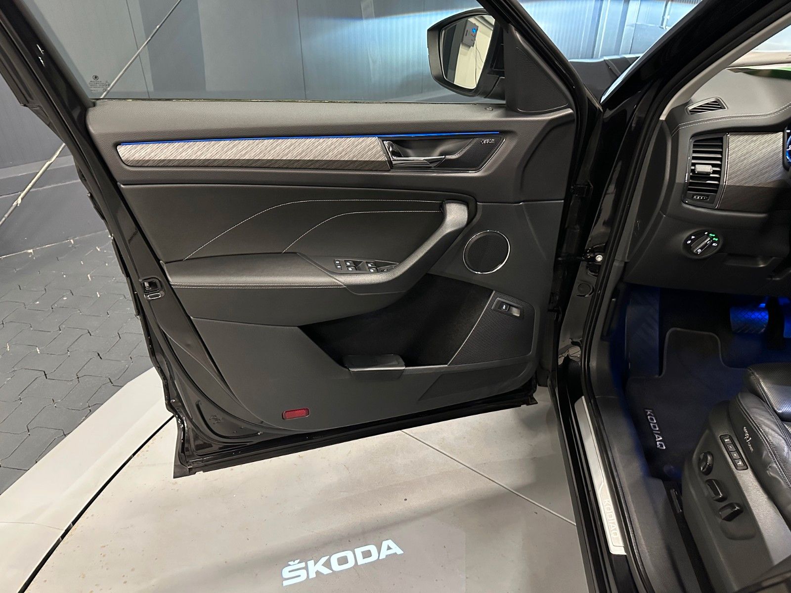 Skoda Kodiaq Style 4x4*FACELIFT*LEDER*DCC*COLUMBUS*