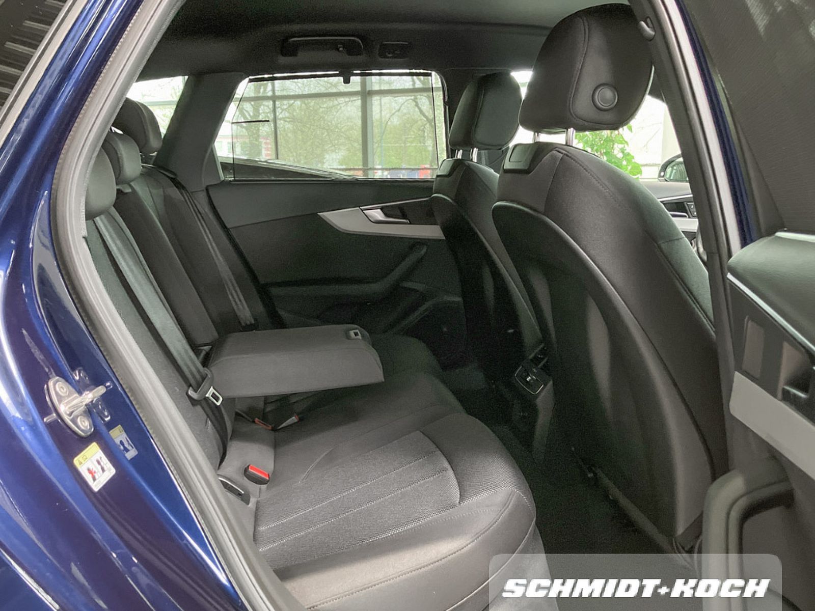 Audi A4 Avant 35 2.0 TDI advanced S tronic - Samsaru's Car Outlet