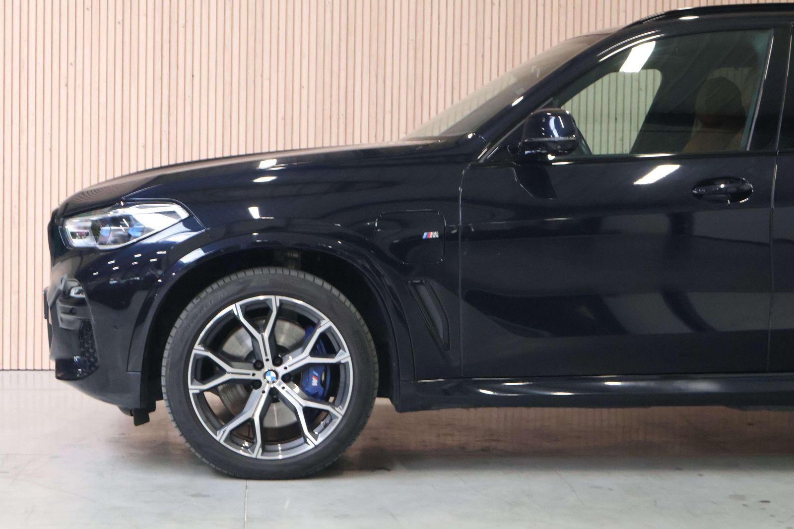 BMW X5 X5 xDrive45e| M-pakket| AHK| HUD| DAB| Pano|