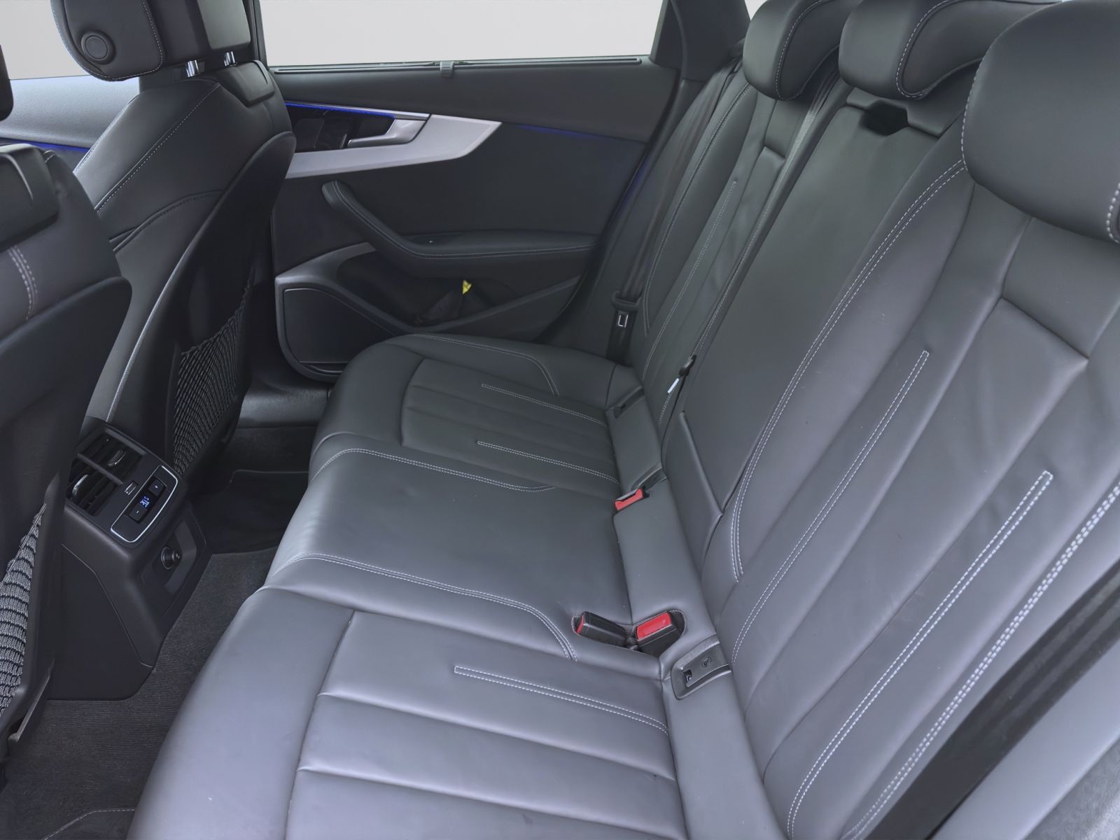 Audi A4 Limousine 40 TDI Q ADVANCED STDHZG MATRIX KAM