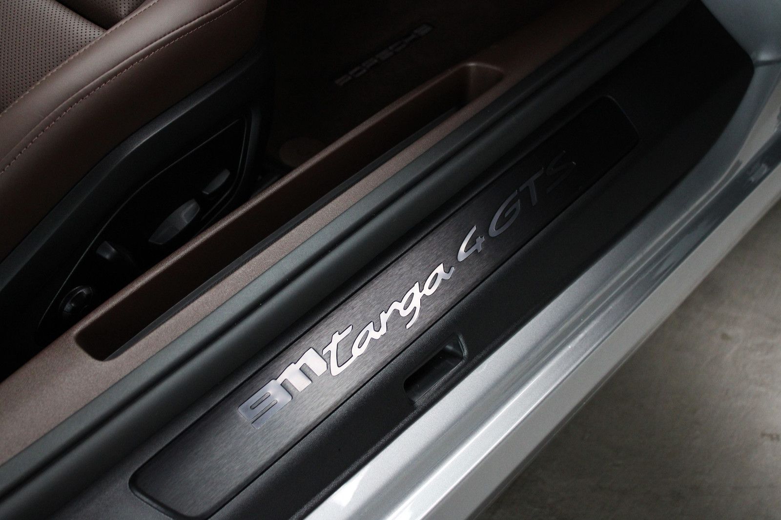 Porsche 992 TARGA 4 GTS T-HYBRID BOSE/LIFT/HD-MATRIX/21"