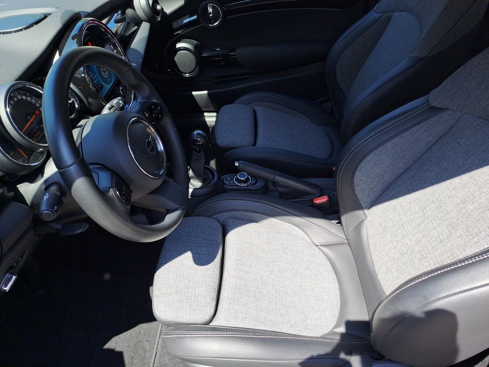 MINI One Classic - Samsaru's Car Outlet