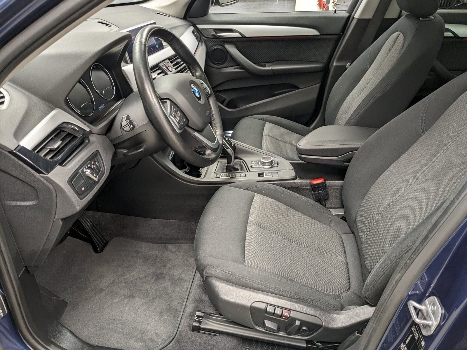 BMW X1 xDrive18d - Samsaru's Car Outlet