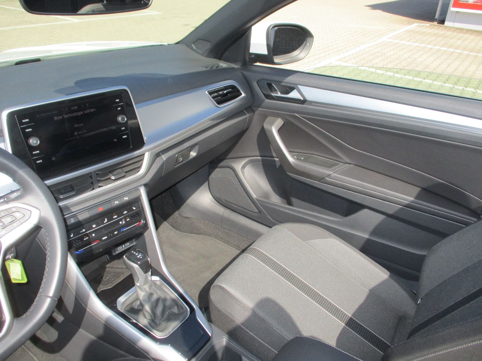 Volkswagen T-Roc Cabriolet Style - Samsaru's Car Outlet