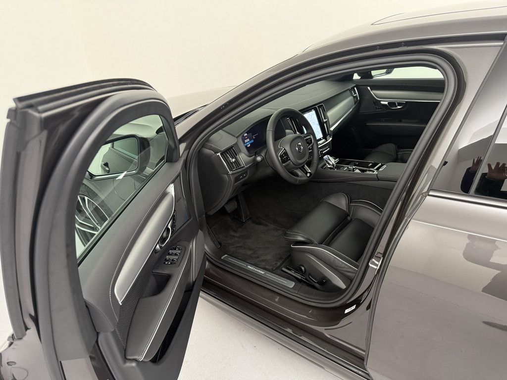 Volvo S90 T8 Plus Dark Plug-In Hybrid AWD