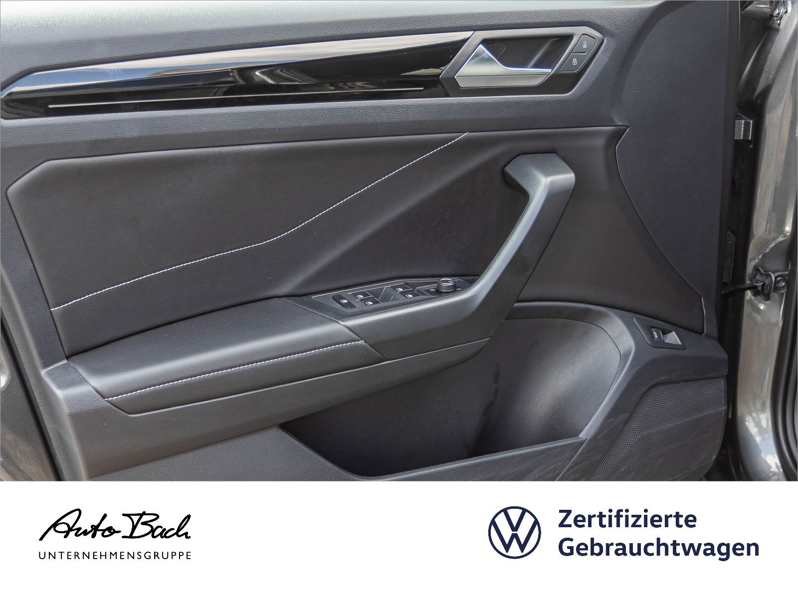 Volkswagen T-Roc 1.5 TSI R-Line - Samsaru's Car Outlet
