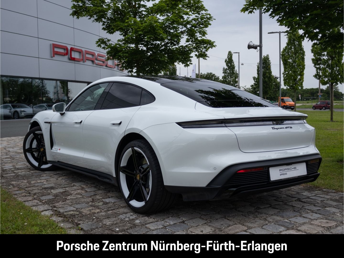 Porsche Taycan GTS PSCB BOSE InnoDrive SurroundView Pano