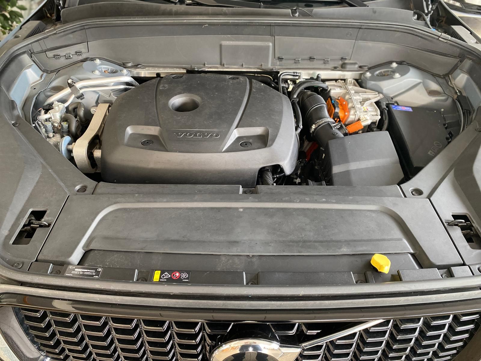 Volvo XC90 T8 Twin Engine Plug-In Hybrid AWD Plus Dark