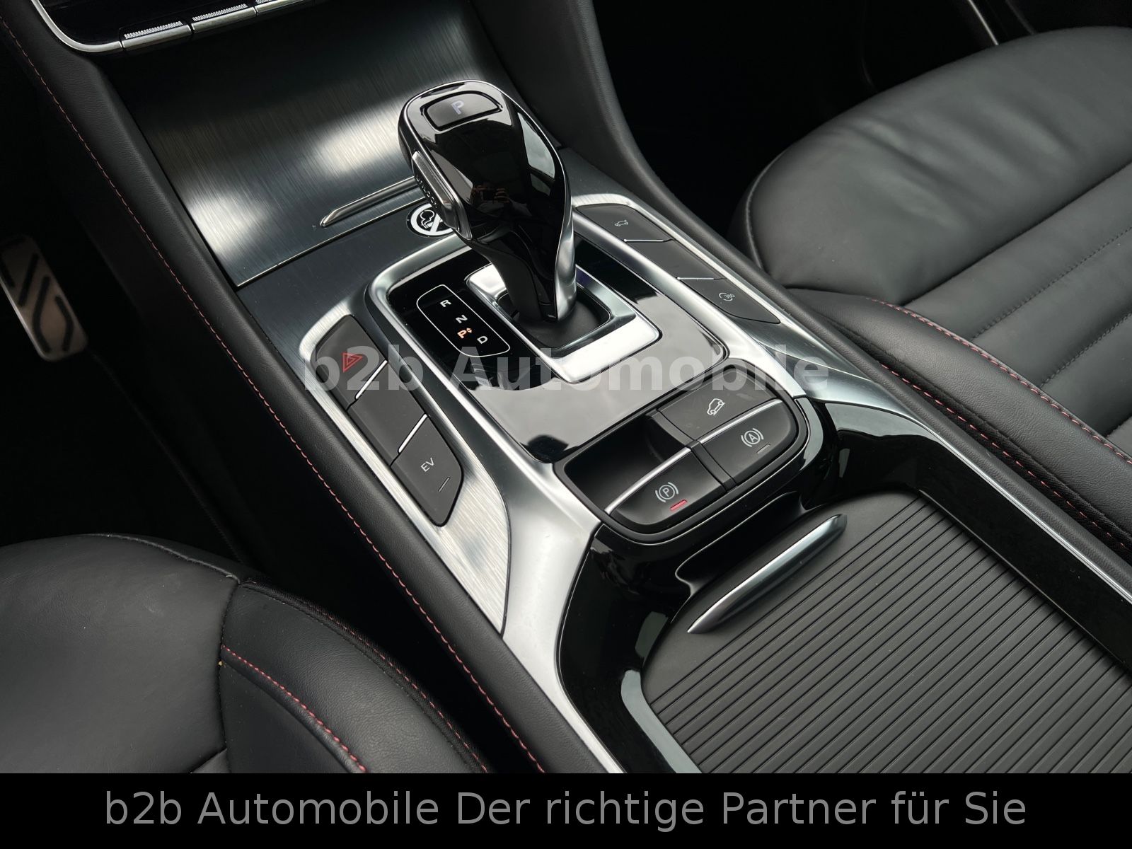 MG EHS Luxury PHEV/Pano/Key/LED/Virtual/18Zoll/360°