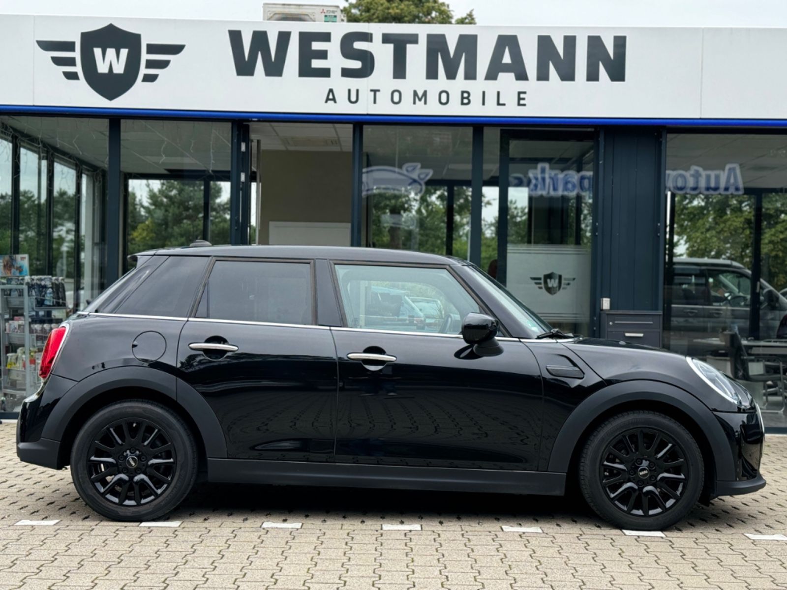 MINI Cooper - Samsaru's Car Outlet