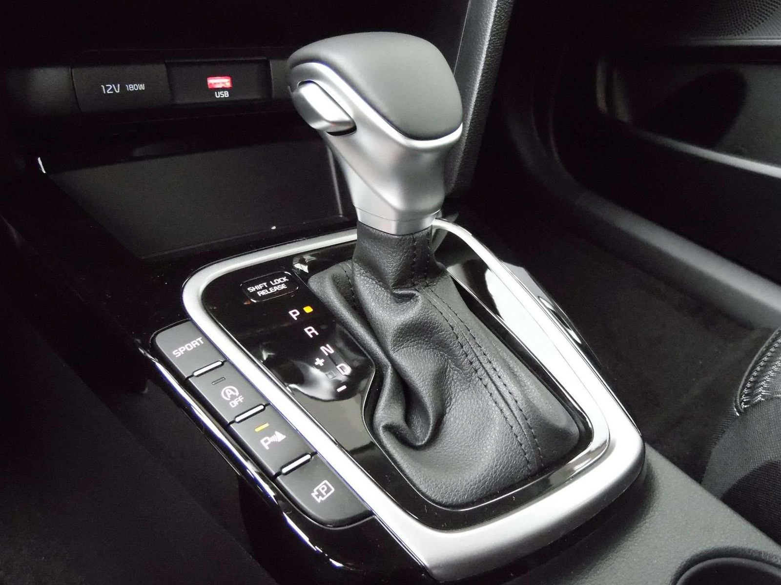Kia Ceed Vision 1.5T DCT7 - Samsaru's Car Outlet