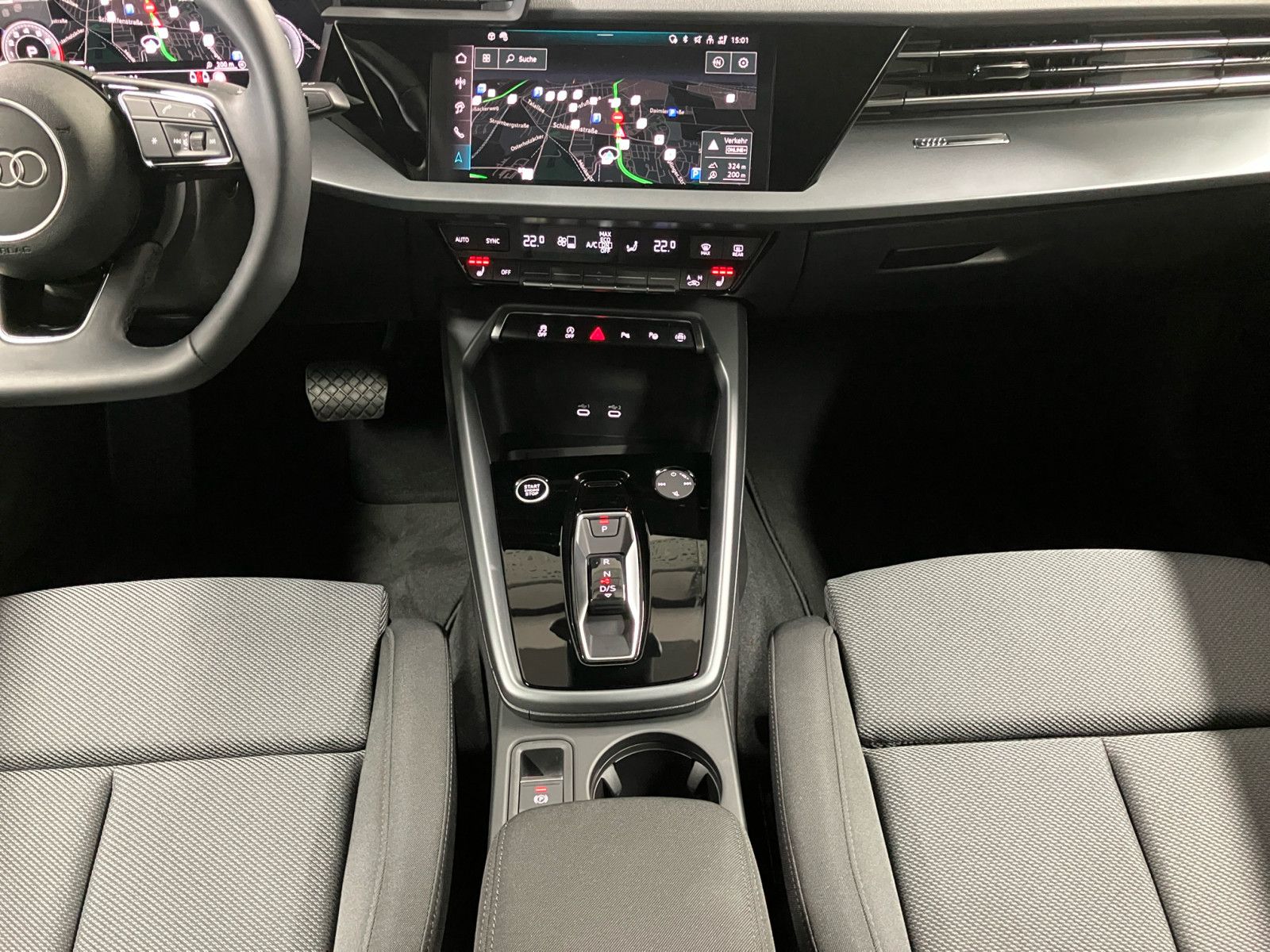 Audi A3 Limousine 35 TFSI advanced - Samsaru's Car Outlet