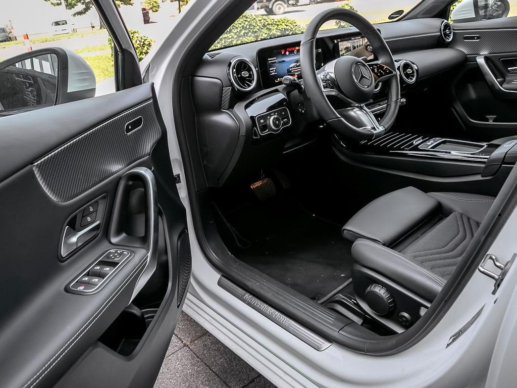 Mercedes-Benz A 180 Progressive - Samsaru's Car Outlet