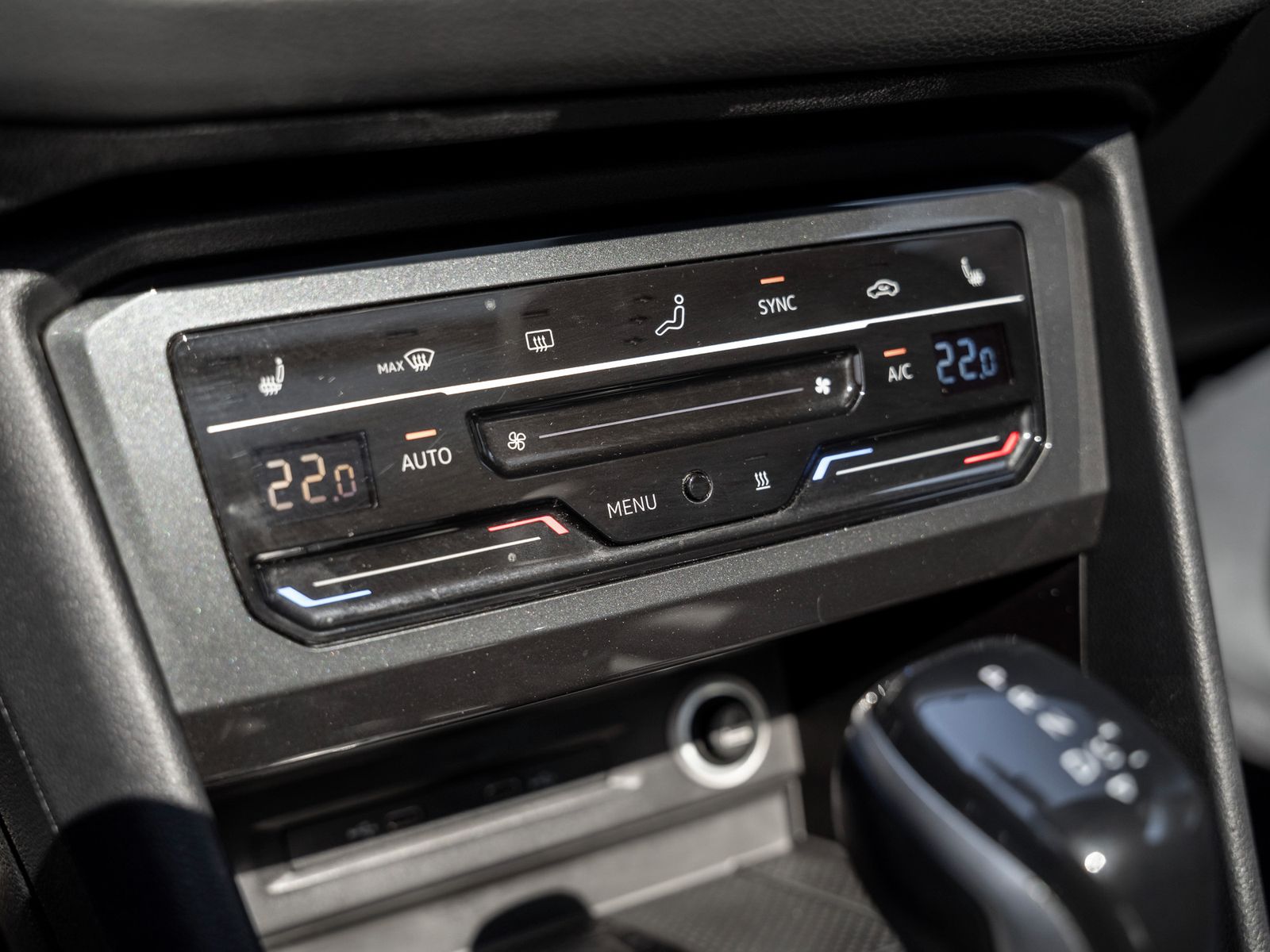 Volkswagen Tiguan R-Line 2.0 TSI - Samsaru's Car Outlet