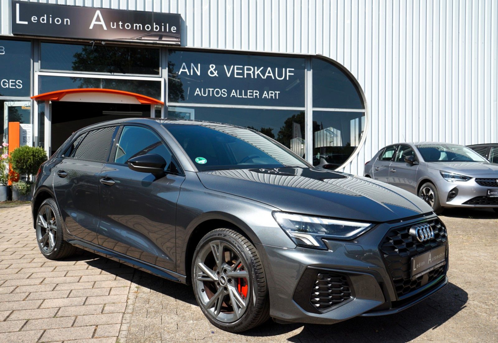 Audi A3 Sportback 45 TFSI e S line - Samsaru's Car Outlet