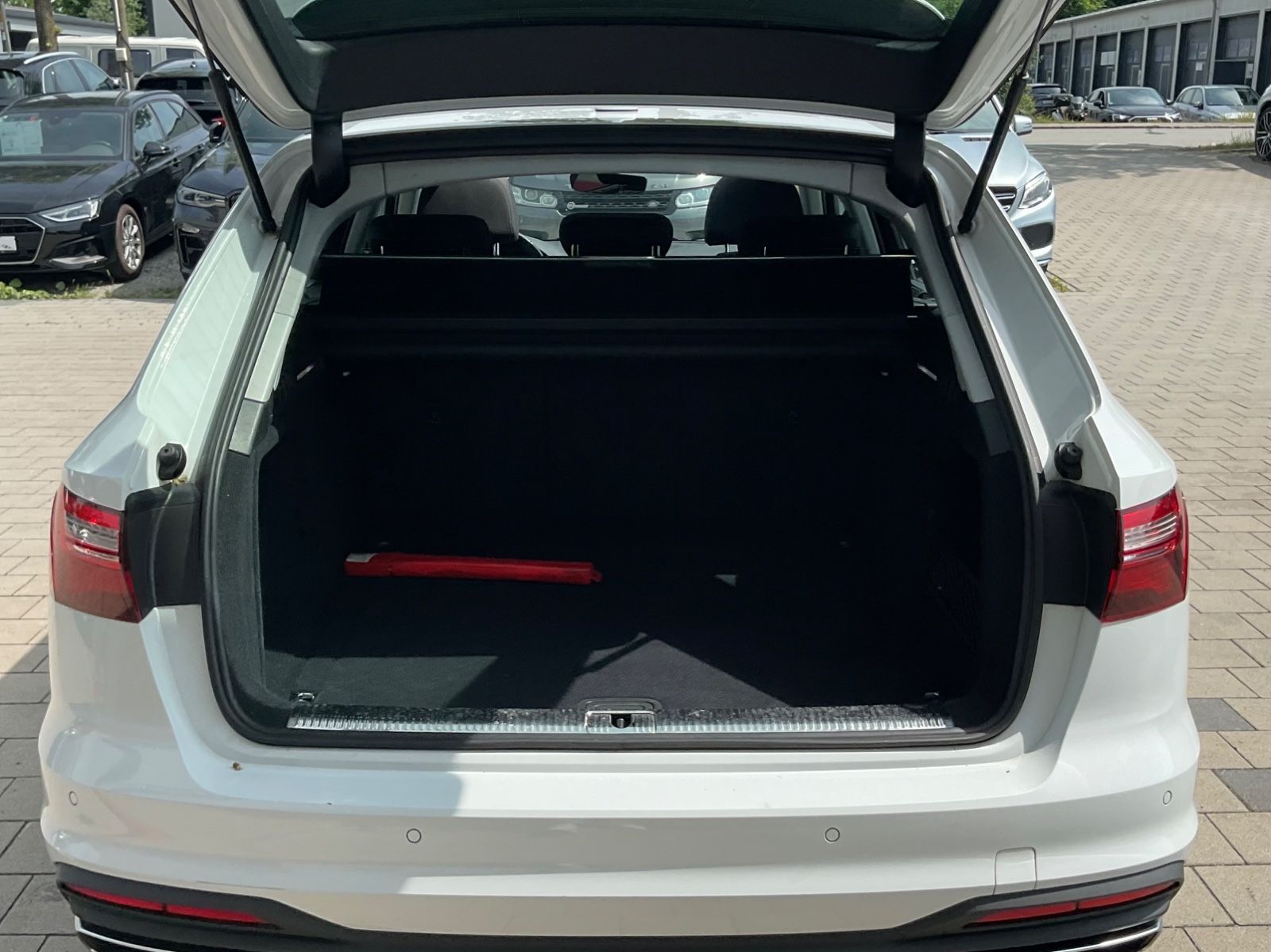 Audi A4 Avant 35 TFSI S-tronic - Samsaru's Car Outlet