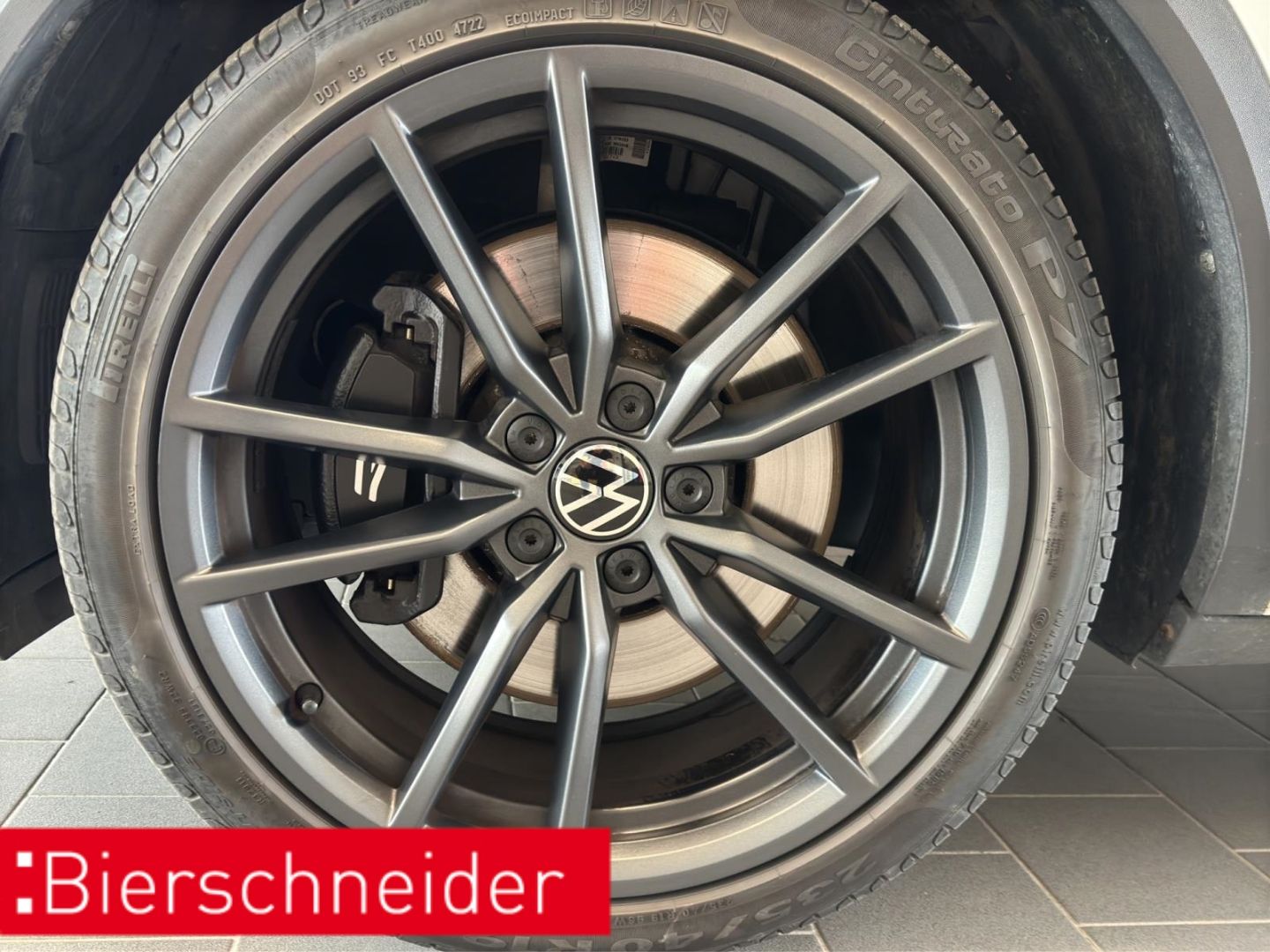 Volkswagen T-Roc 2.0 TSI DSG 4Mo. R - Samsaru's Car Outlet