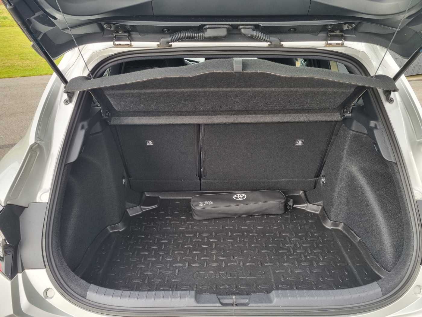 Toyota Corolla Hybrid - Samsaru's Car Outlet
