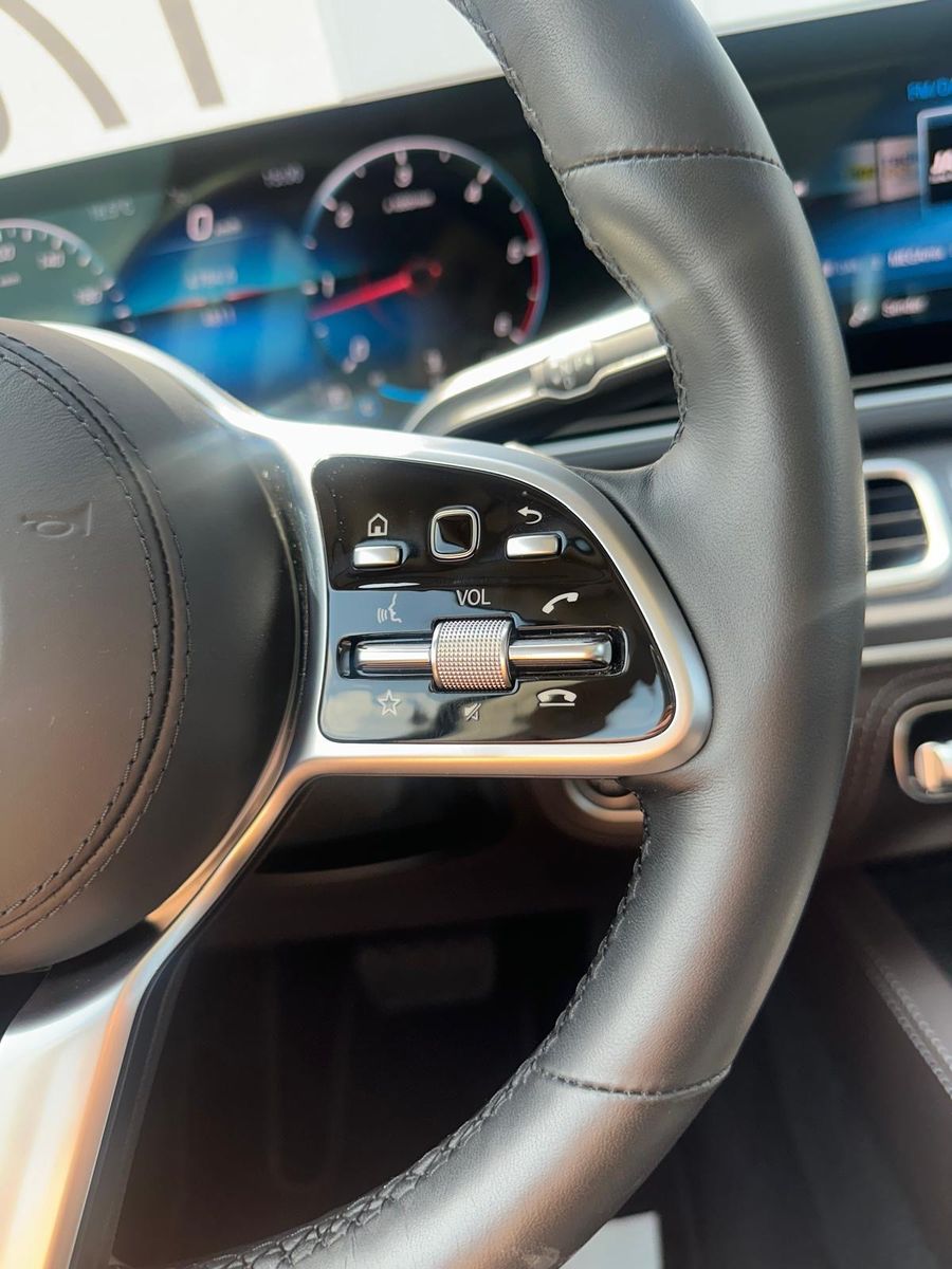 Mercedes-Benz GLE400 4M AMG-LINE DISTRONIC PANO HUD KEYLESS-GO
